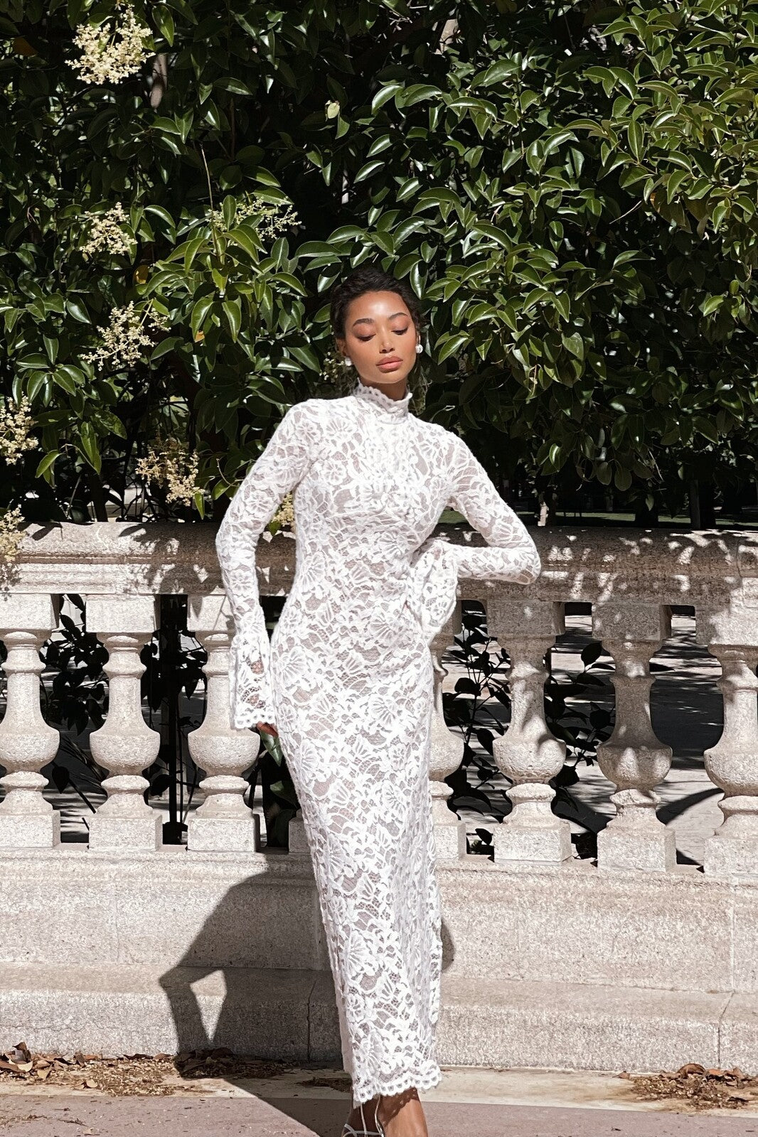 WHITE LACE DRESS WITH COLLAR