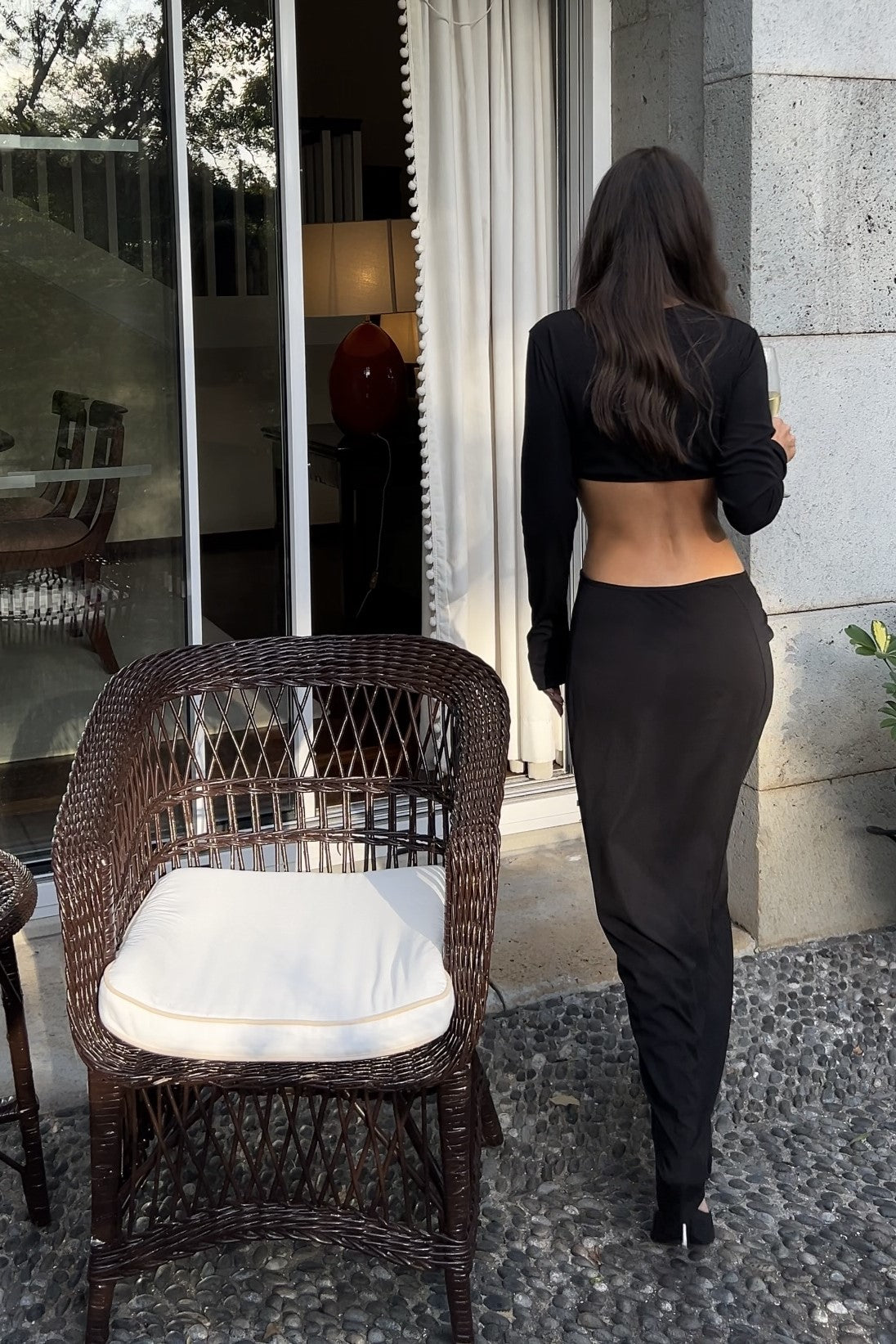 CROP TOP NERO MANICA LUNGA CON APPLICAZIONE