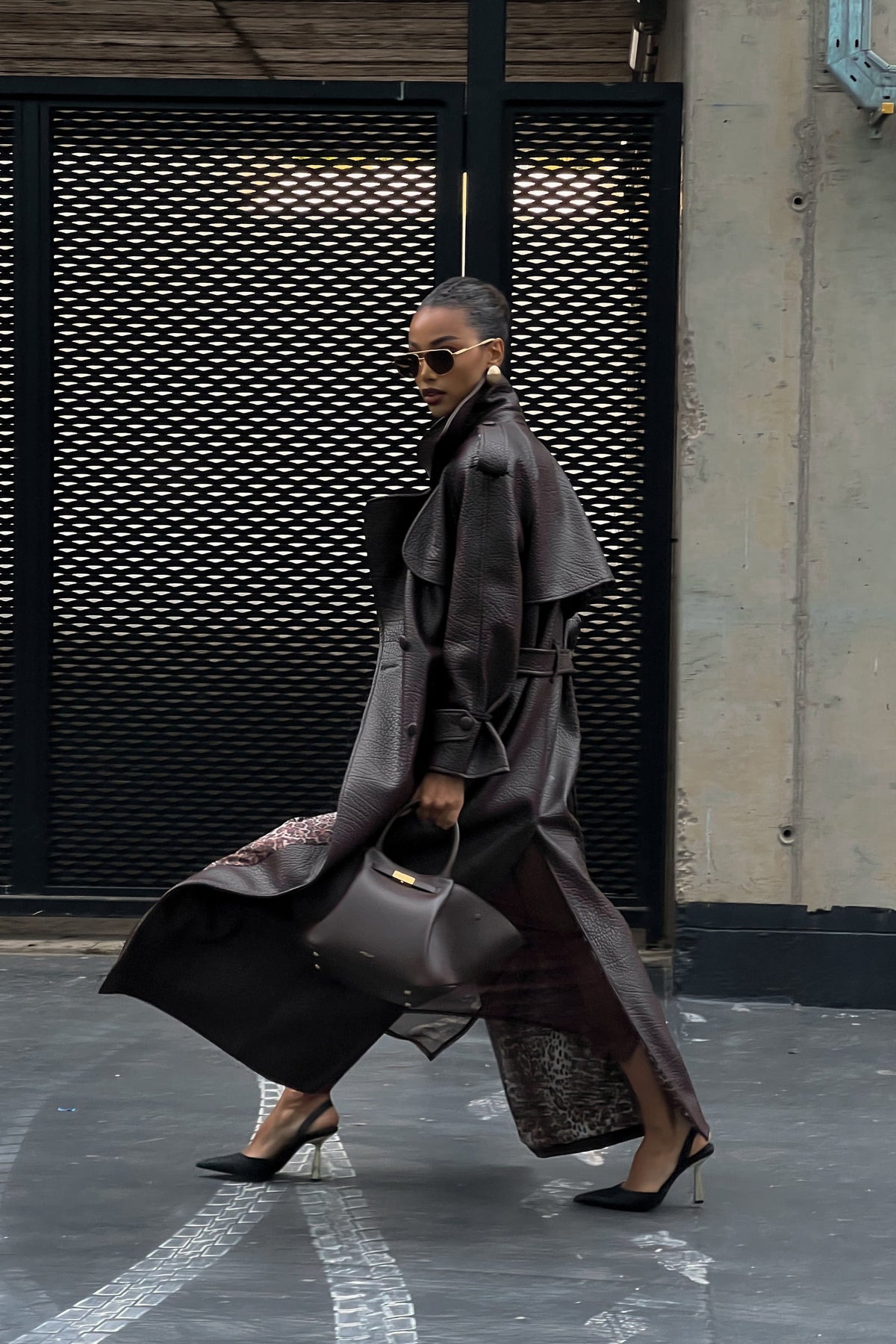 GABARDINE MARRON AVEC TEXTURE