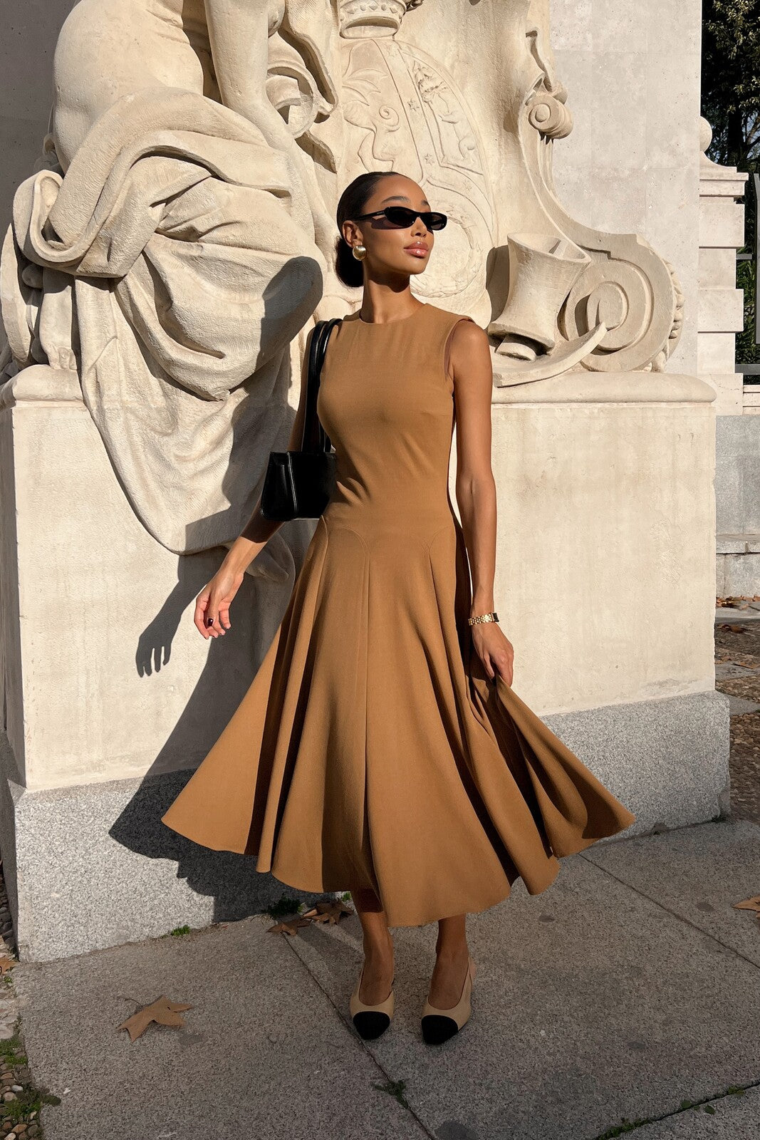 CAMEL SLEEVELESS DRESS