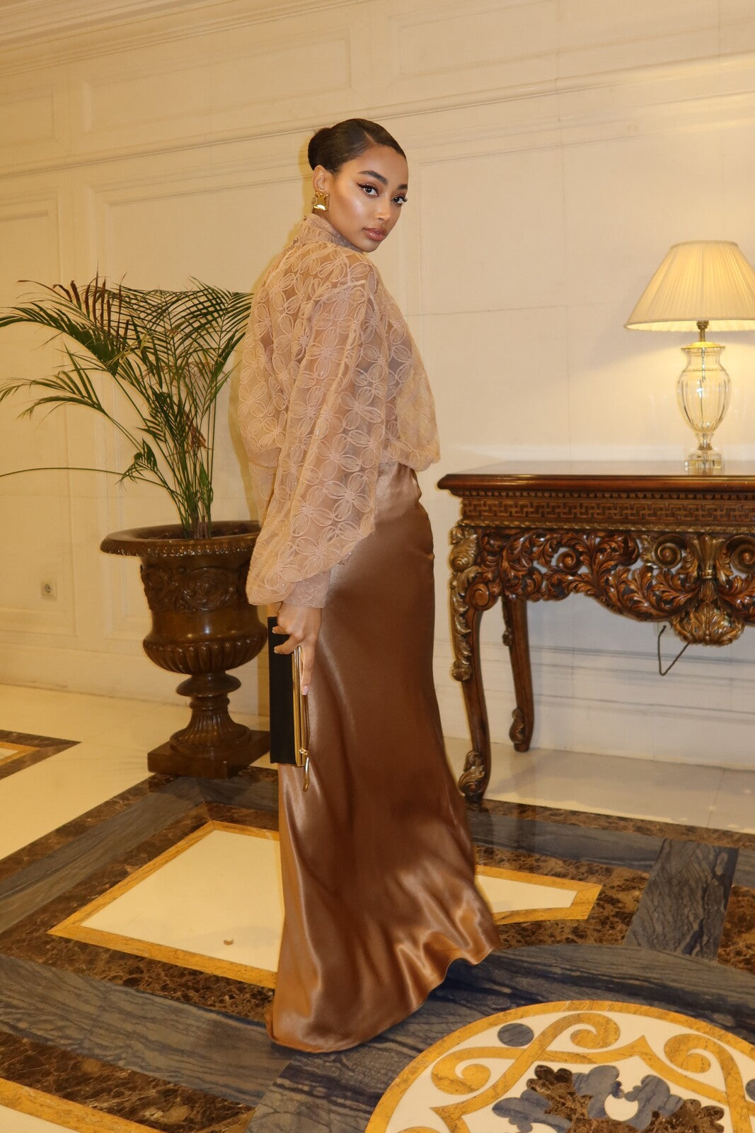 LONG CAMEL TULLE BLOUSE