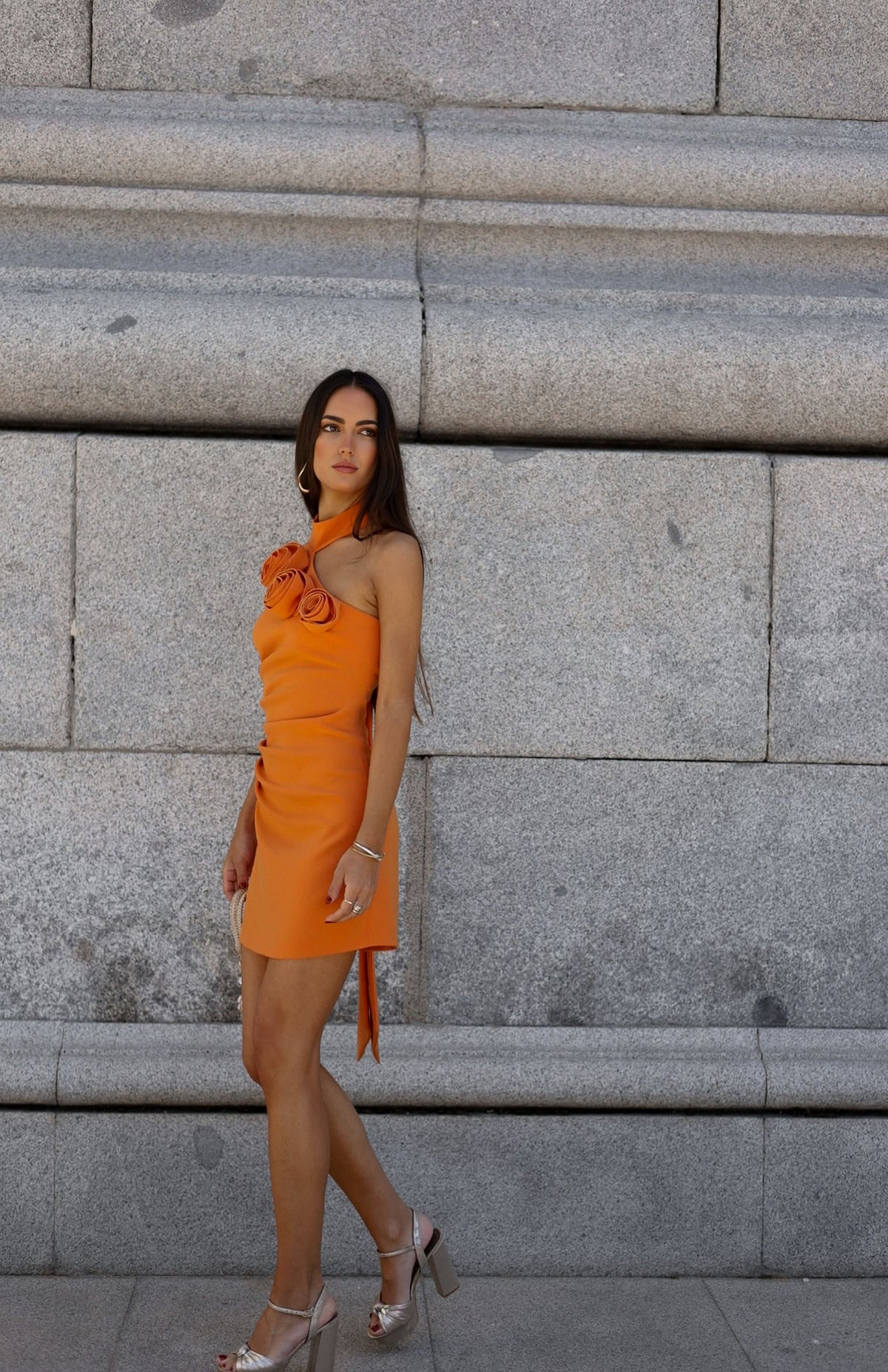 ORANGE SHORT DRESS WITH FLOWER